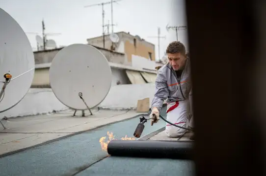 Jak układać papę termozgrzewalną