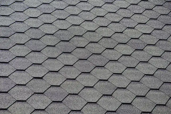 Czy lepiej wybrać rynny plastikowe czy metalowe